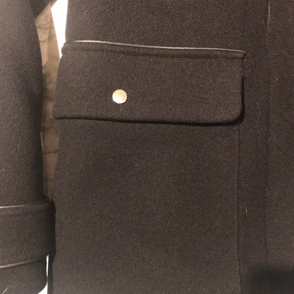 BLACK AND TAN JACKET WITH FUR HOOD - Picture 3 of 7